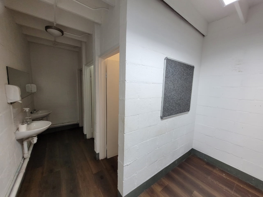 To Let Commercial Property for Rent in Beaconvale Western Cape